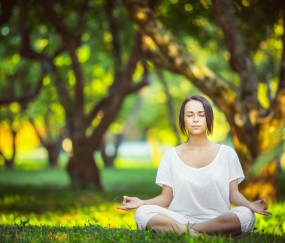 开云体育平台-红色闪电劈开蓝桥，武磊帽子戏法助西班牙人血洗切尔西，蓝军后防沦为筛子，红色闪电劈开蓝桥，武磊帽子戏法助西班牙人血洗切尔西，蓝军后防沦为筛子
